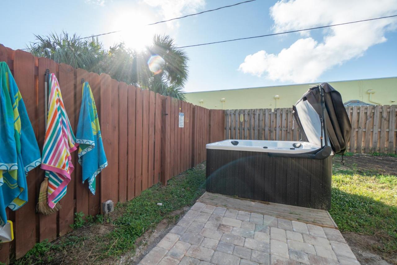 Sunset Serenity - 3Br Beach Townhome With Outdoor Patio - New Hot Tub, Steps To Ocean Fun! Melbourne Esterno foto