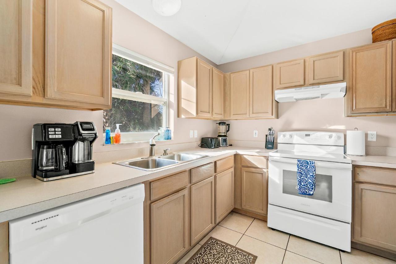 Sunset Serenity - 3Br Beach Townhome With Outdoor Patio - New Hot Tub, Steps To Ocean Fun! Melbourne Esterno foto